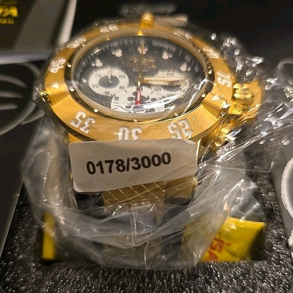 Invicta Disney Subaqua Mens 50mm Limited Gold Chrono Watch 23283 RARE With Case - Picture 5 of 6